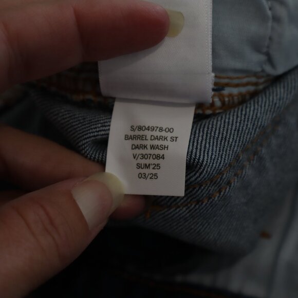 GAP Women's Barrel Leg Studded Jeans Size 8/29R Dark Wash High Waist NWT - Picture 8 of 12